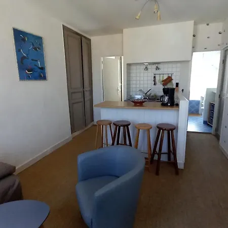 Morny Plein Centre *